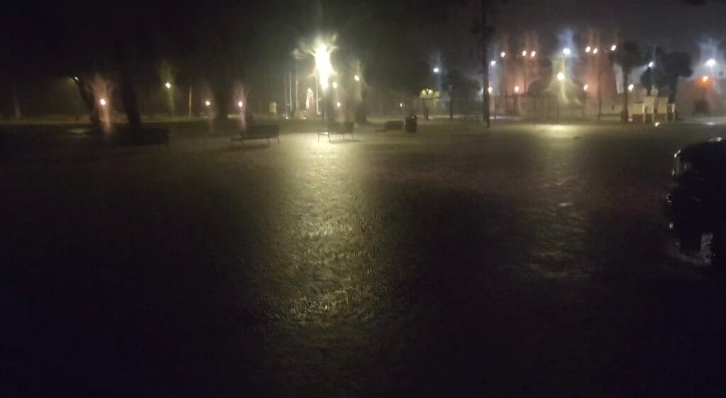 VIDEO: Heavy rain floods multiple Eustis streets